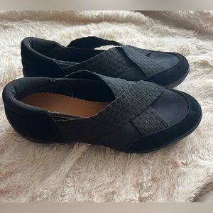 Bernie Mev. Woven Suede Slip on Sneakers